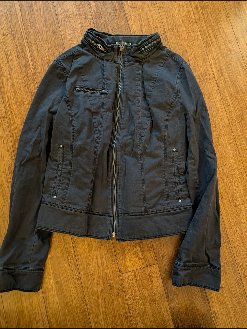 Women's Jacket - Picture 3 of 8